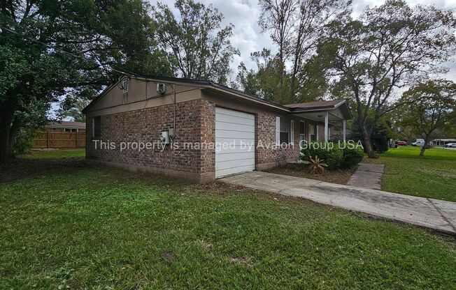 3 beds, 2 baths, $1,595