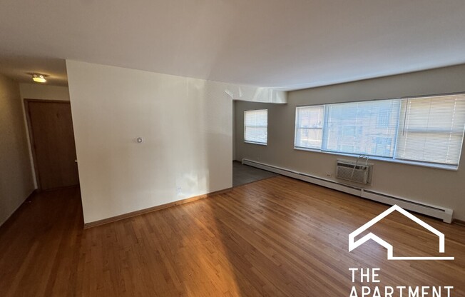 3057 N NARRAGANSETT AVE