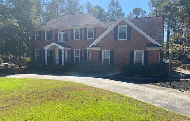 Gorgeous 5 Bedroom 3 Bathroom Brick Home in Woodside Plantation!