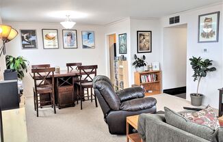 1707 N Prospect Ave Unit 11B