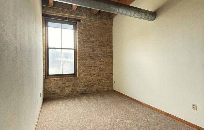 3 beds, 2 baths, 1,360 sqft, $2,650, Unit 108