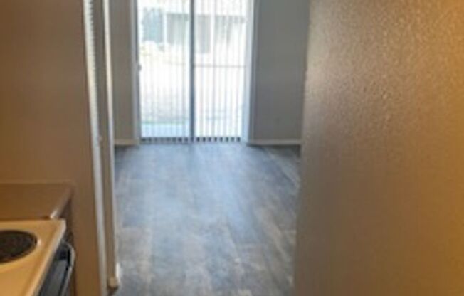 Studio, 1 bath, 520 sqft, $560, Unit 2604-101