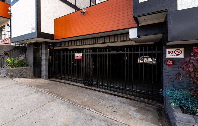 2 beds, 2 baths, 975 sqft, $2,595, Unit 304