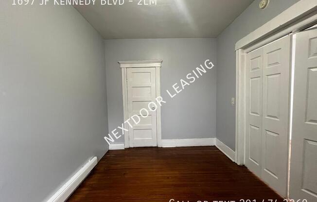 1697 JF KENNEDY BLVD