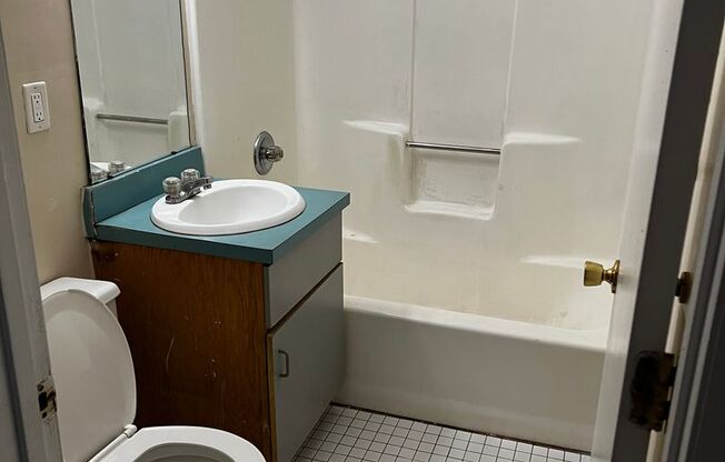 1 bed, 1 bath, 600 sqft, $1,350, Unit 102