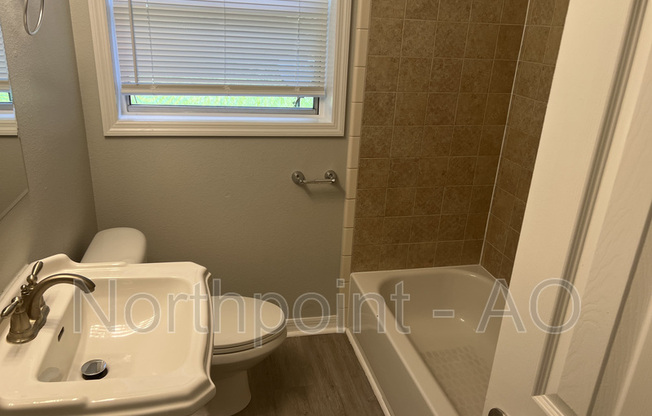 3 beds, 2 baths, 1,505 sqft, $1,355