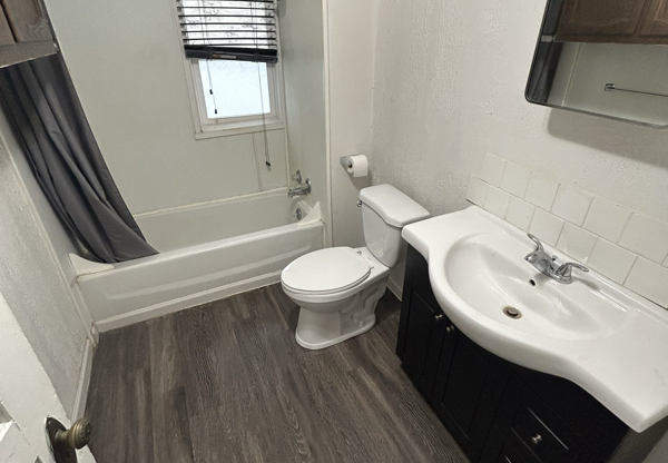 115 W 15 ST