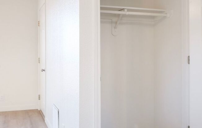 2 beds, 1 bath, 821 sqft, $1,625, Unit 2D