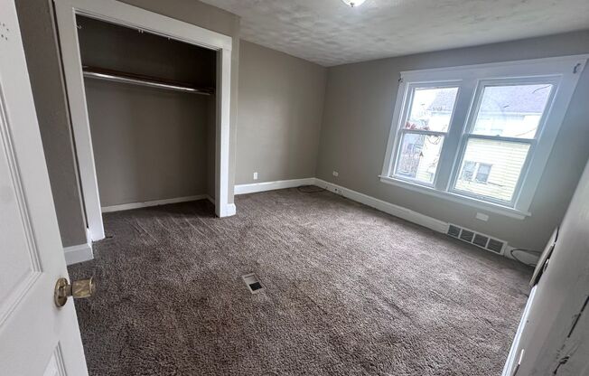 *3675-3677 E 147th St