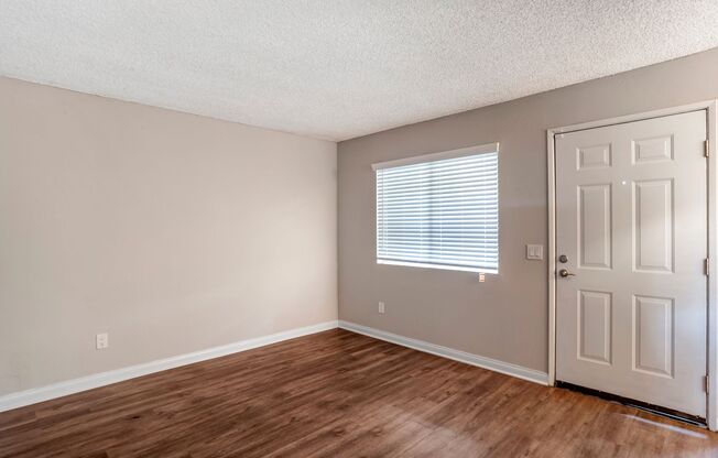 2 beds, 1 bath, 975 sqft, $2,695, Unit 3E