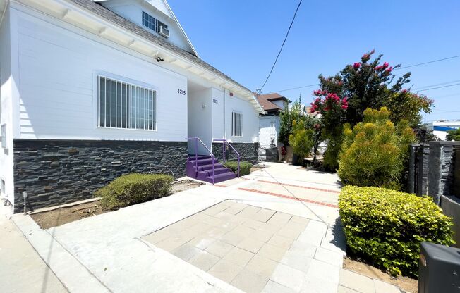 1213 Dewey Ave