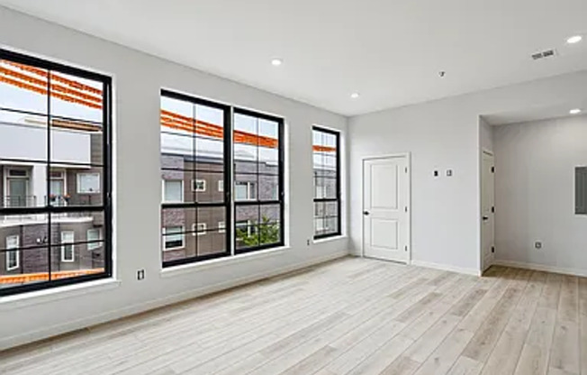 1 bed, 1 bath, $1,935, Unit 301