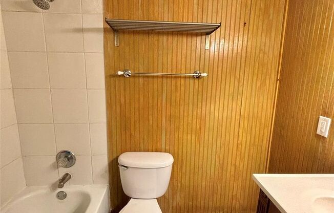 Lakeside Bungalows 1