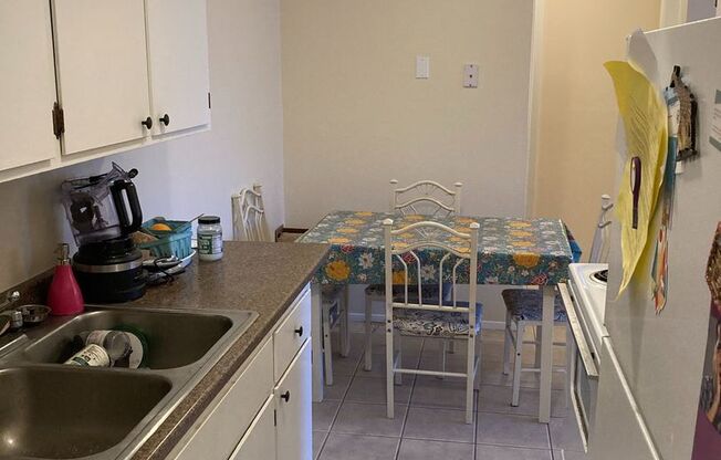 1 bed, 1 bath, 550 sqft, $1,100, Unit 212