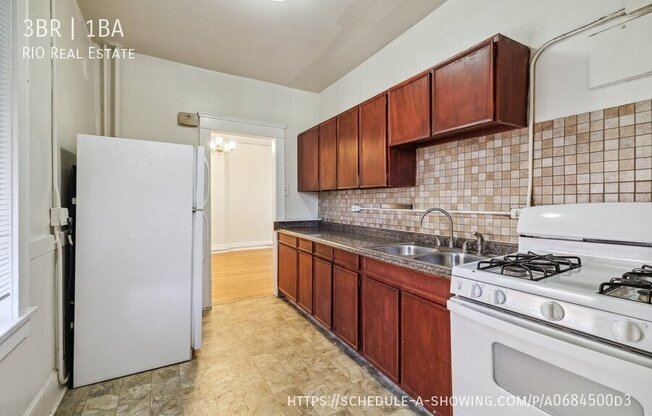 2530 E 14th