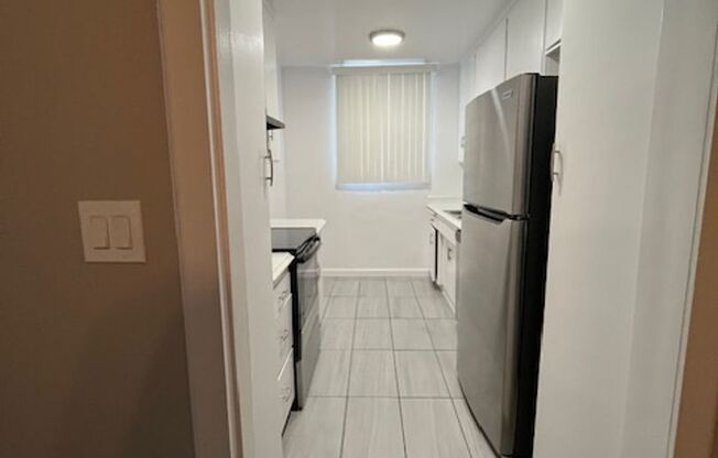 TARZANA 6170