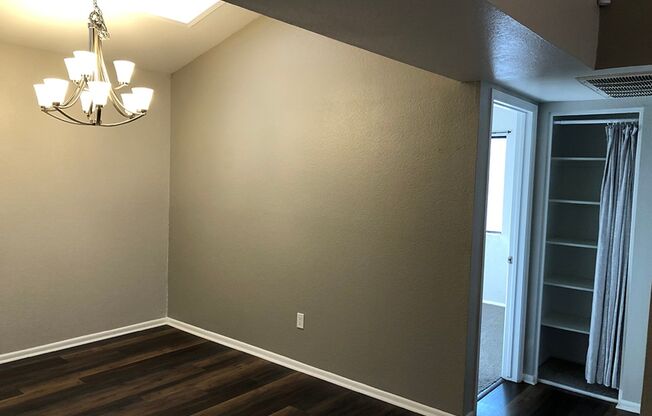 Awesome Mesa Home with Split Floor plan!!!  Large yard and easy to maintain!!!  Updated kitchens and baths!!!  Community Pool down the street!!!  Gilbert School District!!!