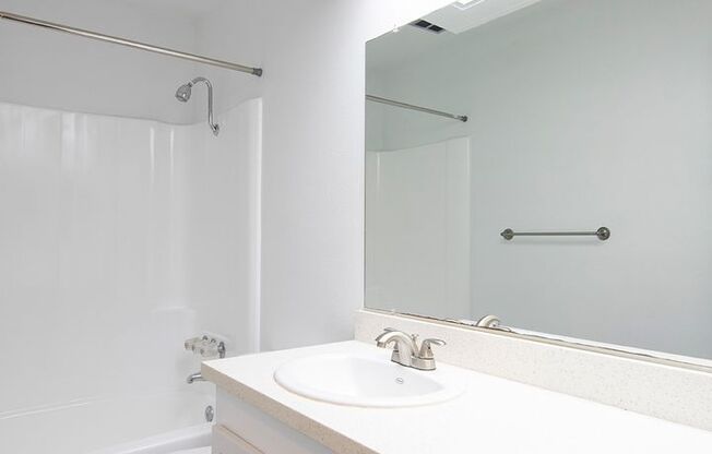 2 beds, 2 baths, 1,057 sqft, $3,295, Unit 204