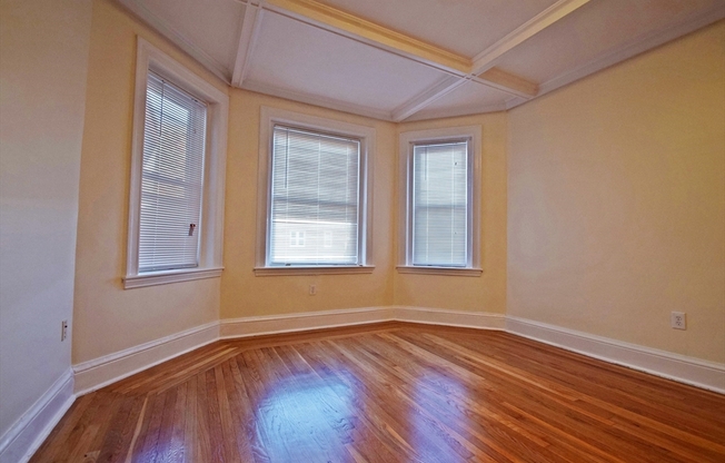 4 beds, 2 baths, 1,000 sqft, $6,300, Unit 302