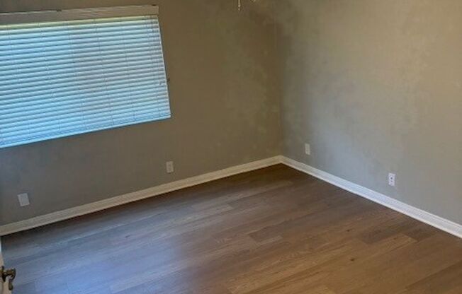 2 beds, 2 baths, 850 sqft, $3,035, Unit 819-23