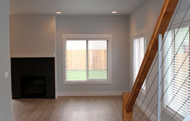 Beautiful New Construction 3 Bed, 2.5 Bath Townhouse in Convenient Location
