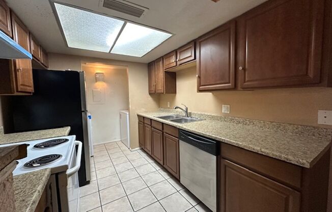 Spacious 3BR/2BA Apartment | In-Unit Washer & Dryer | Private Patio