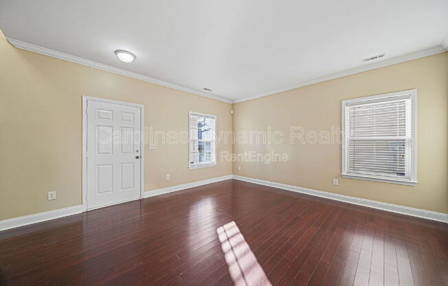 6223 WOODLAND CMNS DR