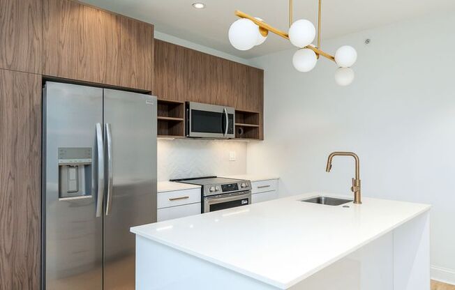 2 beds, 2 baths, 1,022 sqft, $2,795, Unit PH-16