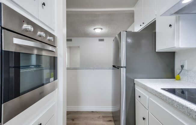 621 E. 99th St