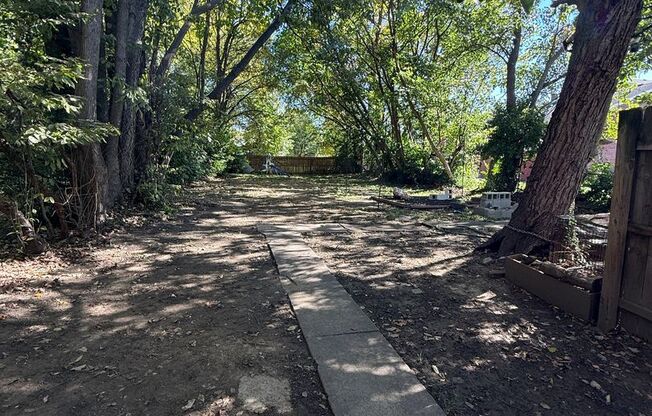 3-BED 1-BATH SINGLE FAMILY HOME