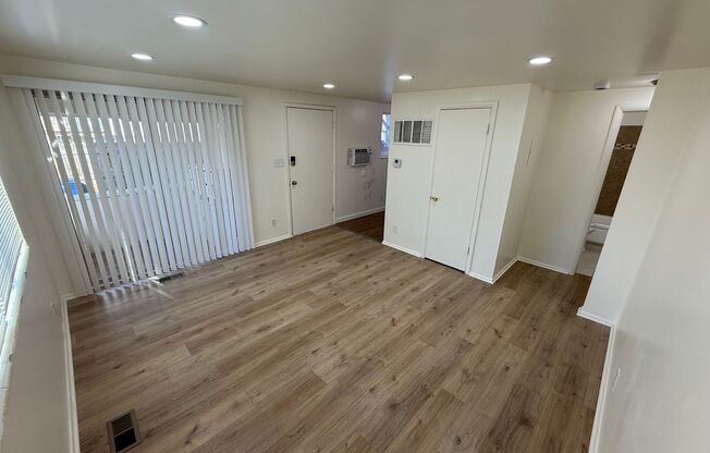 2 beds, 1 bath, 800 sqft, $1,400, Unit 2