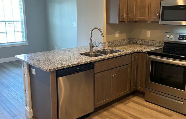 1 bed, 1 bath, 650 sqft, $775, Unit 222