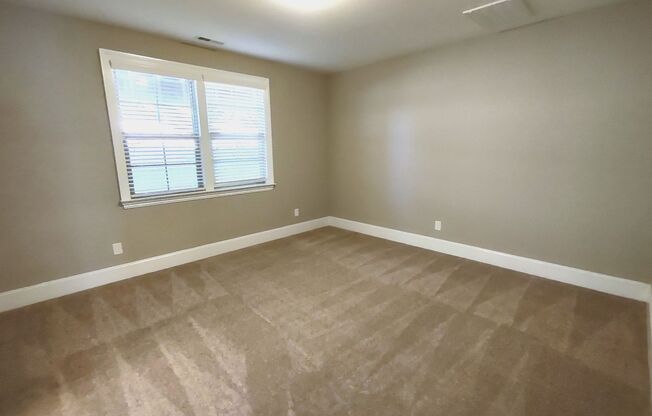 Luxury Townhome Available in the Fairway Row Community!