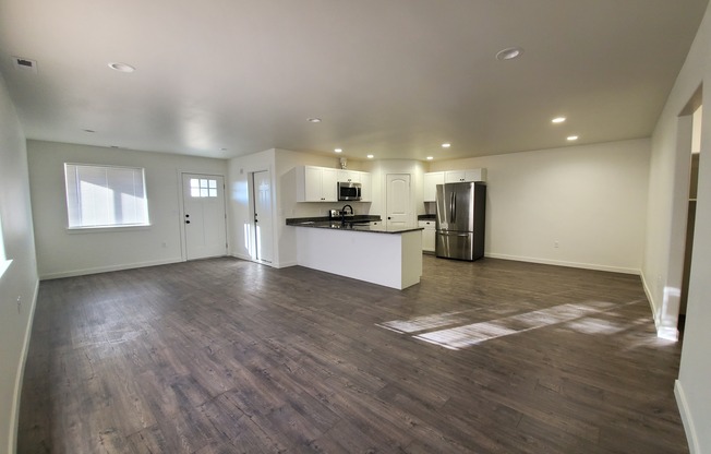 1125 W Ivy Ave