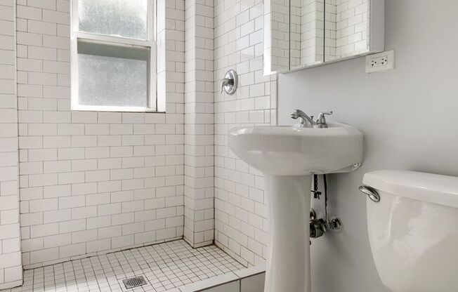 Studio, 1 bath, 250 sqft, $1,250, Unit 7450-44