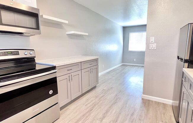 Studio, 1 bath, 407 sqft, $995, Unit 107