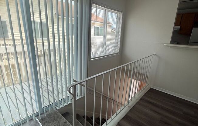 2 beds, 1.5 baths, $1,400