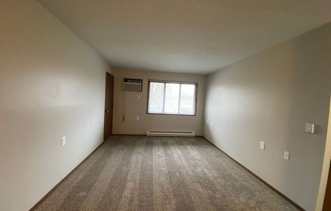 2 beds, 1 bath, 650 sqft, $850, Unit 207 NW 8th Street #B05