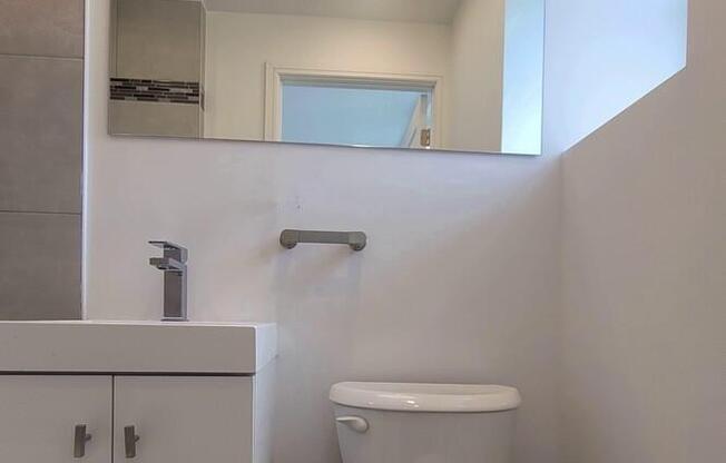 2 beds, 2 baths, $8,000, Unit 15B