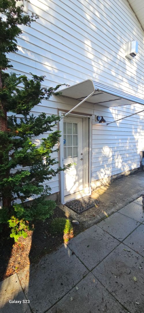 1 bed/1 bath MIL unit near Downtown Issaquah