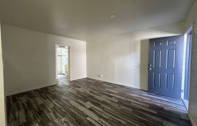 2105 Sunrise Ave.