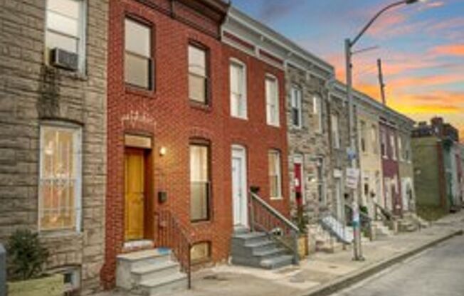 Commuter Friendly Beautiful Townhouse in Baltimore- Will go fast!