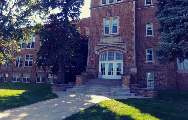 Jefferson Schoolhouse Apartment Homes