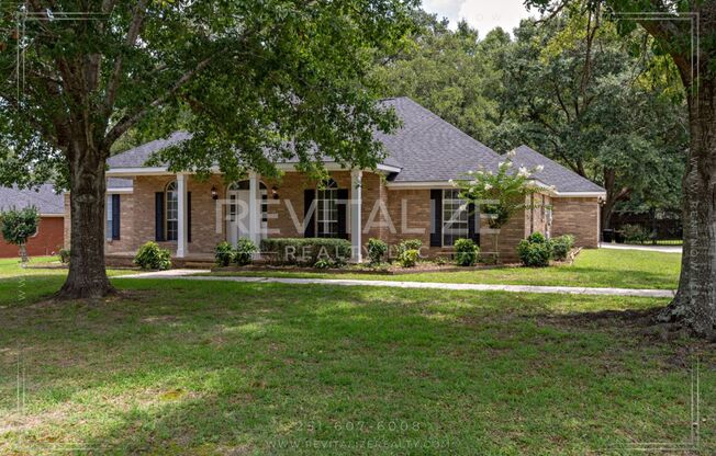 Beautiful 3 Bedroom/3 Bathroom Home in Semmes!