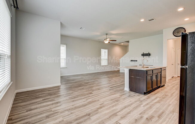 24810 LORENZO GLAZE TRL