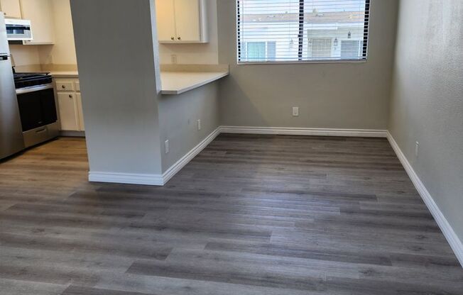 2 beds, 2 baths, 1,000 sqft, $2,950, Unit E