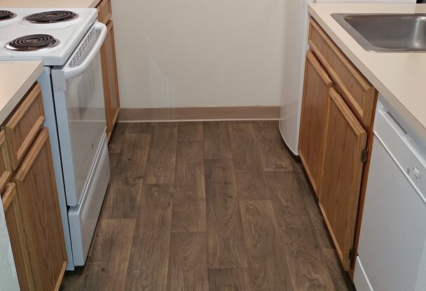 1 bed, 1 bath, 600 sqft, $1,225, Unit 9
