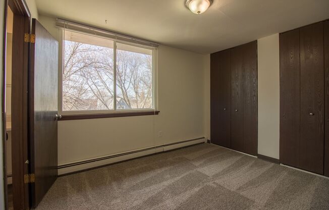 2 beds, 1.5 baths, 680 sqft, $1,375, Unit 211