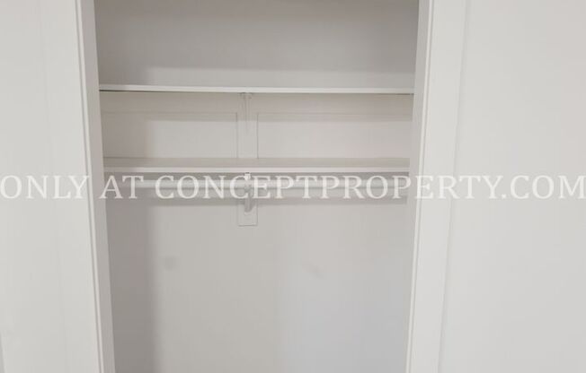 Studio, 1 bath, 200 sqft, $799, Unit 07 Studio-R