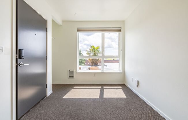 Studio, 1 bath, 175 sqft, $799, Unit 5G